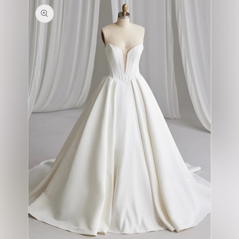 Maggie Sottero Derrick Wedding dress - Brand New NEVER TRIED ON